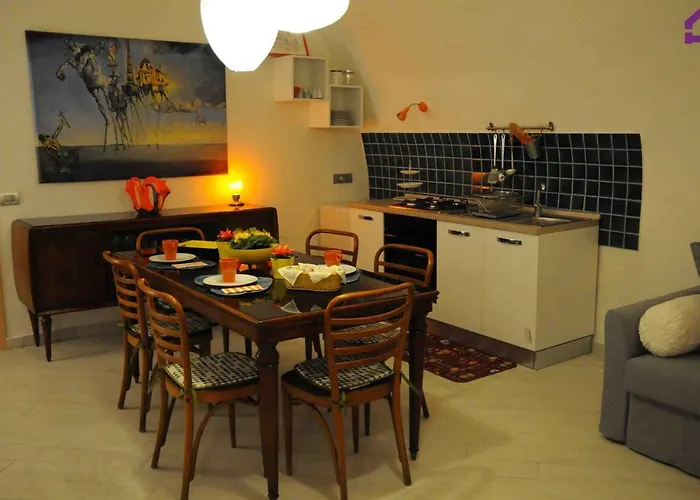 Luisa'S Houses